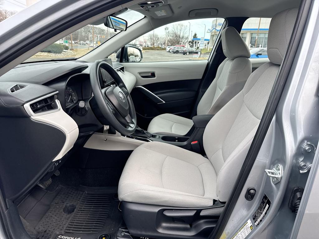 Thumbnail: 2024 Toyota Corolla Cross - 10