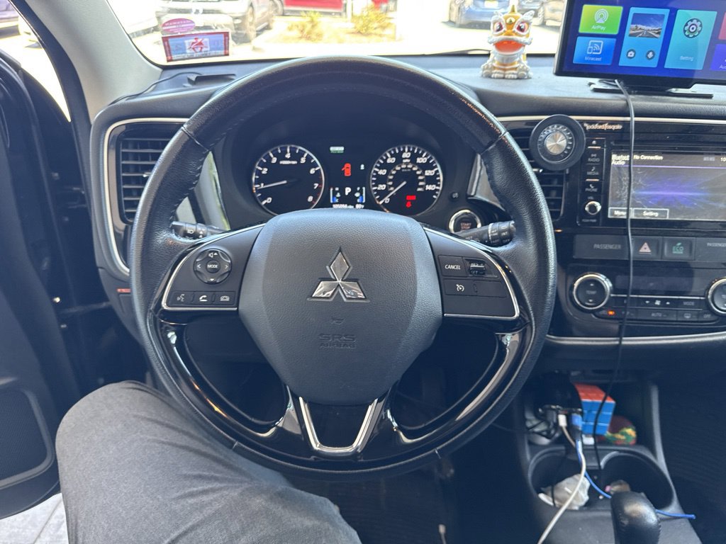 Thumbnail: 2016 Mitsubishi Outlander - 2