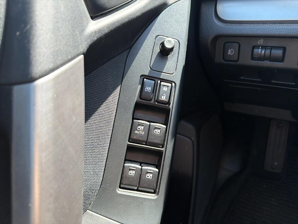 Thumbnail: 2015 Subaru Forester - 21