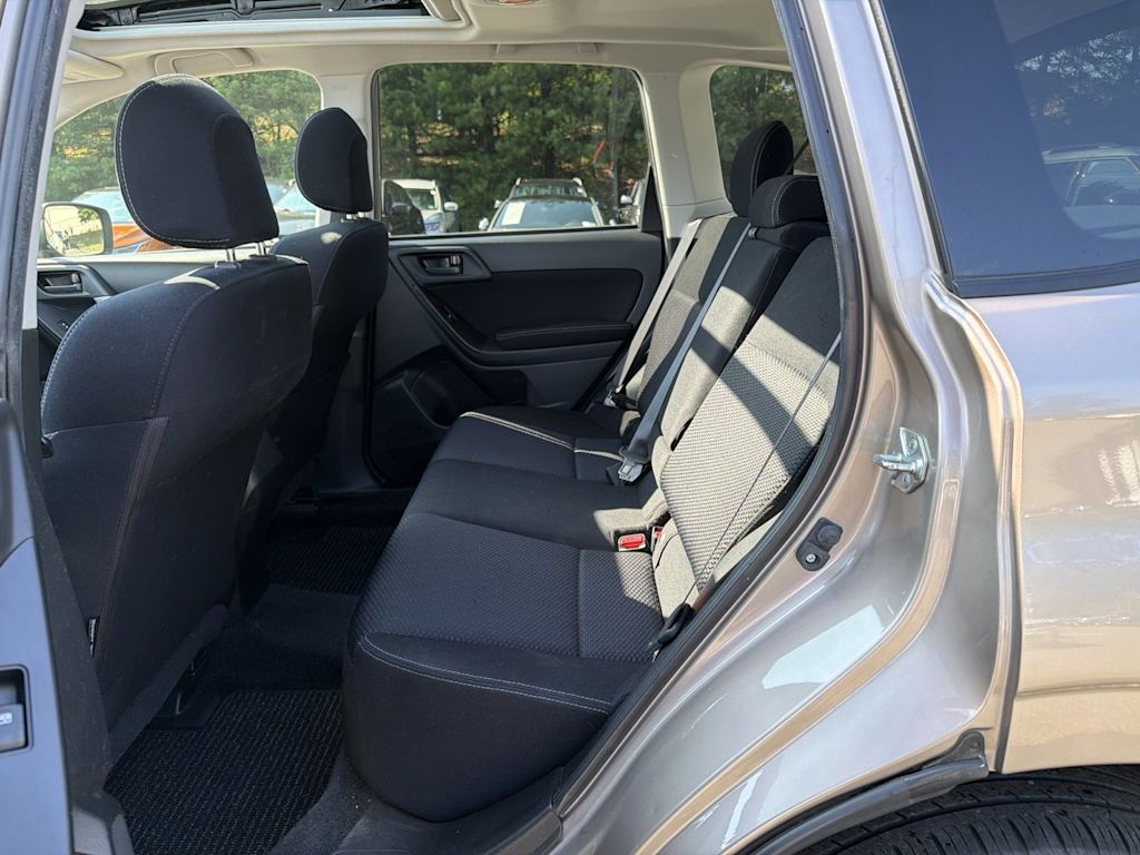 Thumbnail: 2015 Subaru Forester - 18
