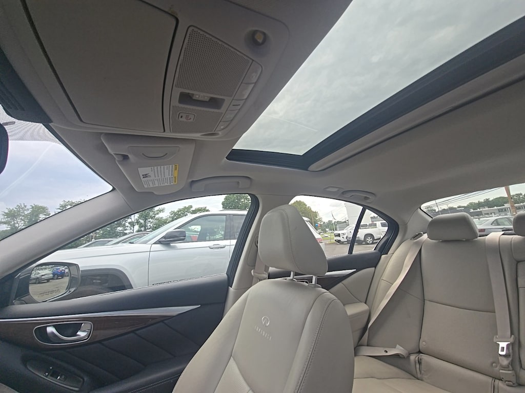 Thumbnail: 2014 INFINITI Q50 - 32