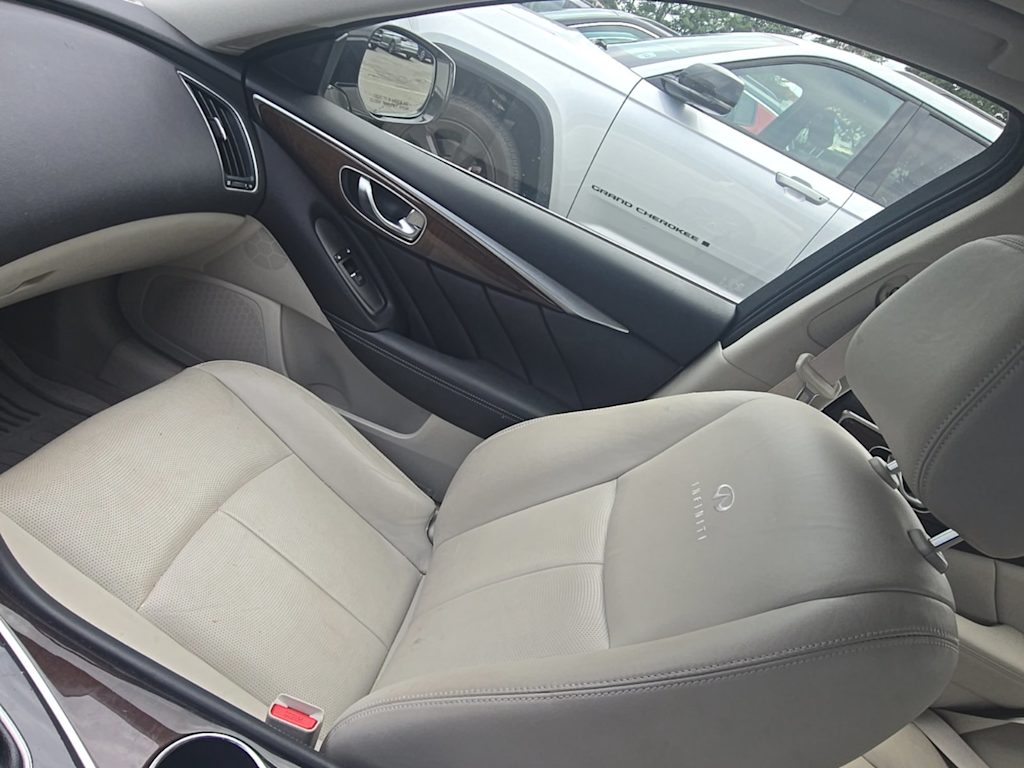 Thumbnail: 2014 INFINITI Q50 - 12