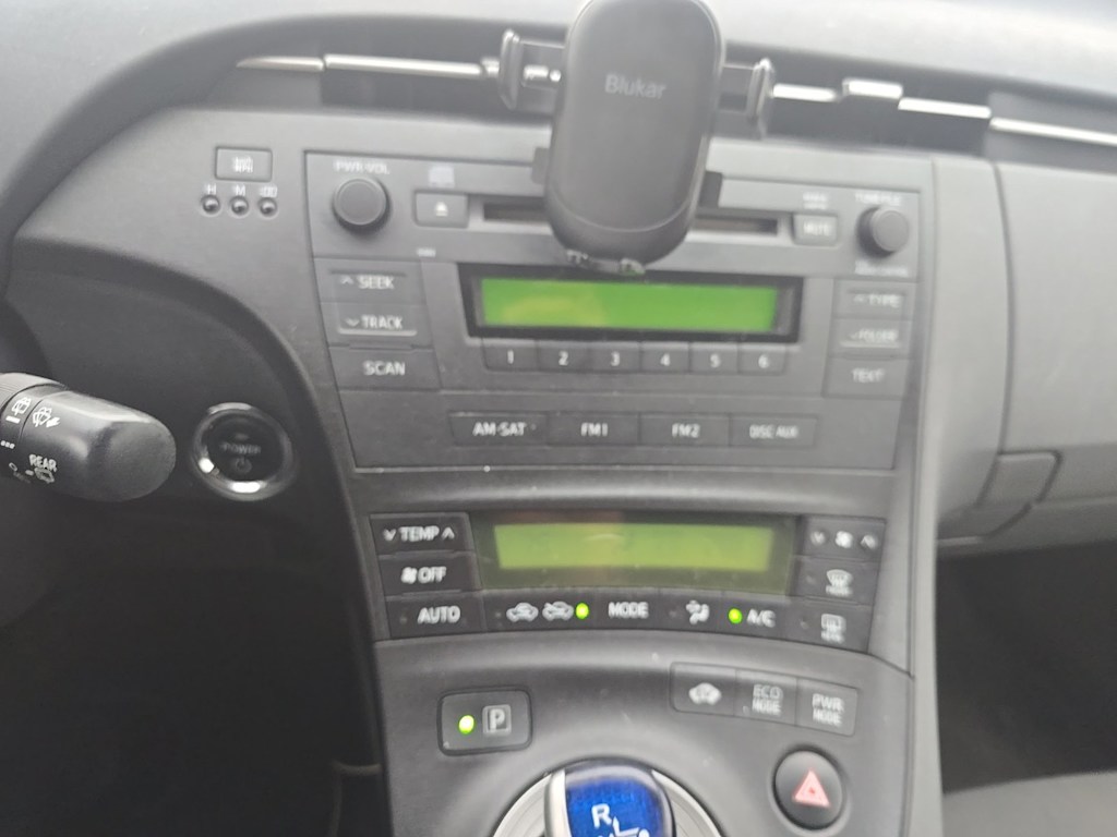 Thumbnail: 2011 Toyota Prius - 10