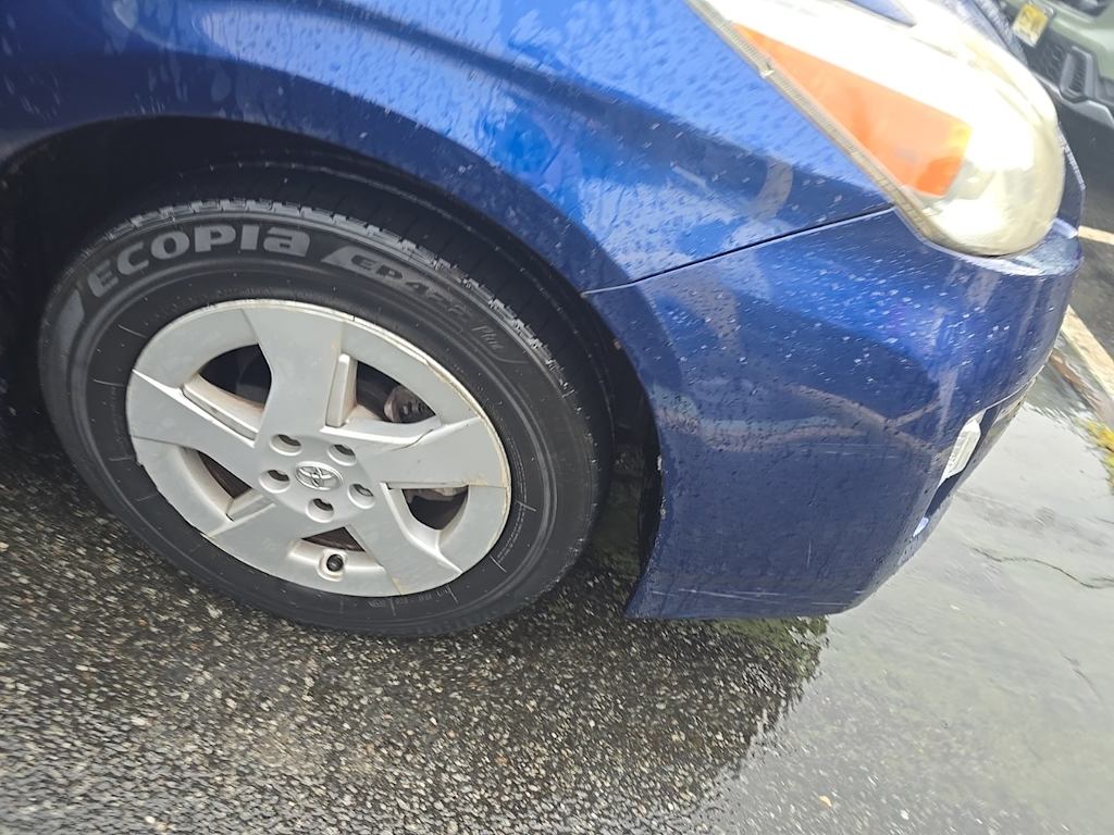 Thumbnail: 2011 Toyota Prius - 7