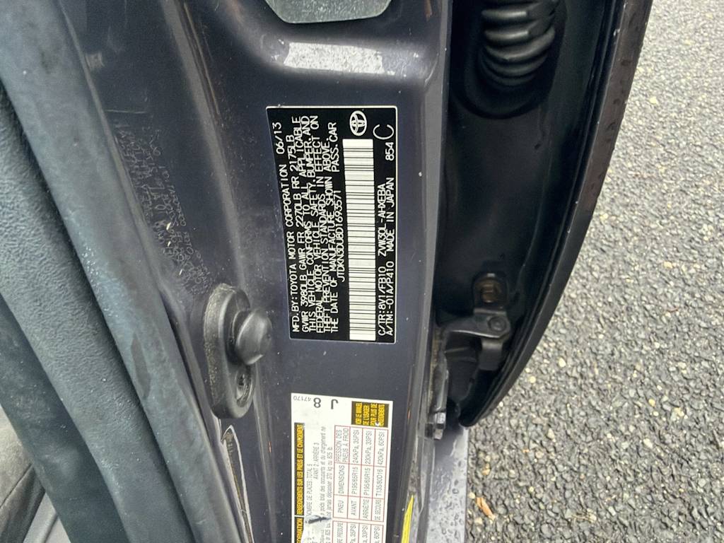 Thumbnail: 2013 Toyota Prius - 13