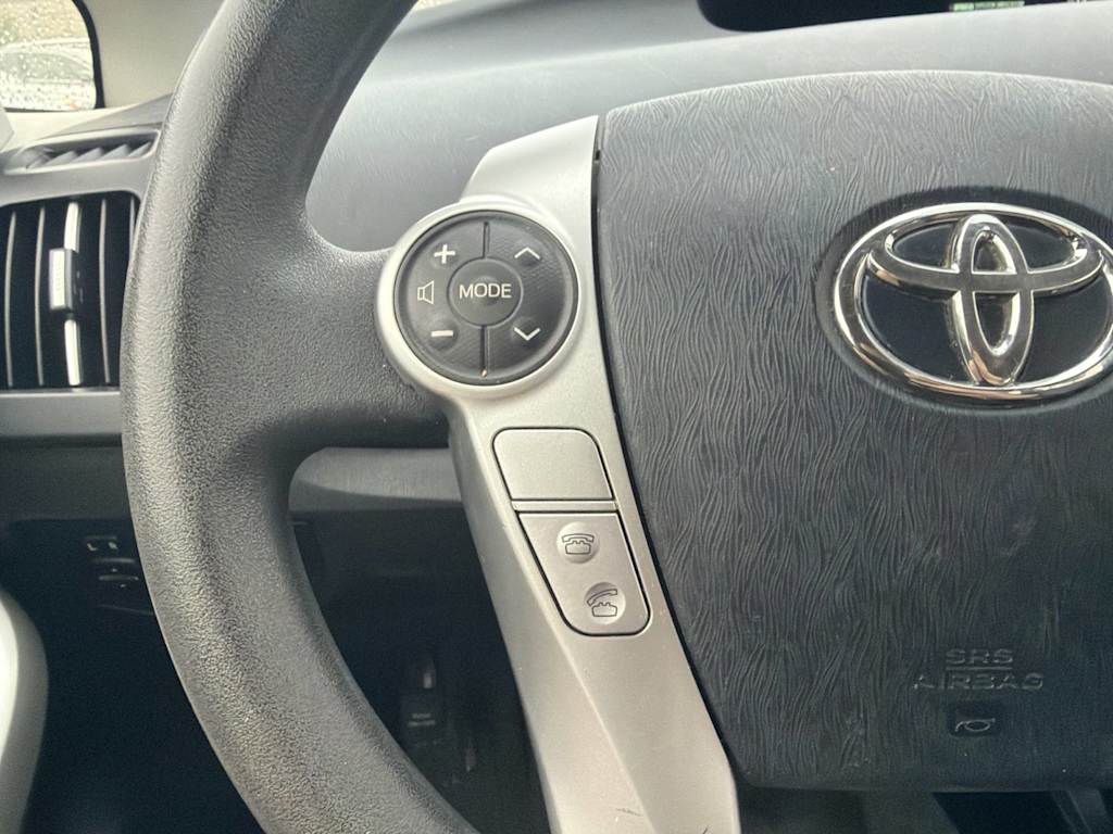 Thumbnail: 2013 Toyota Prius - 18