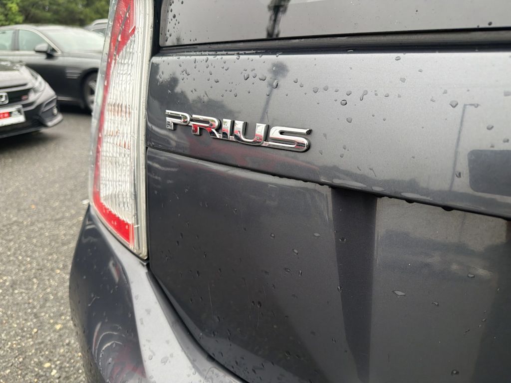 Thumbnail: 2013 Toyota Prius - 22