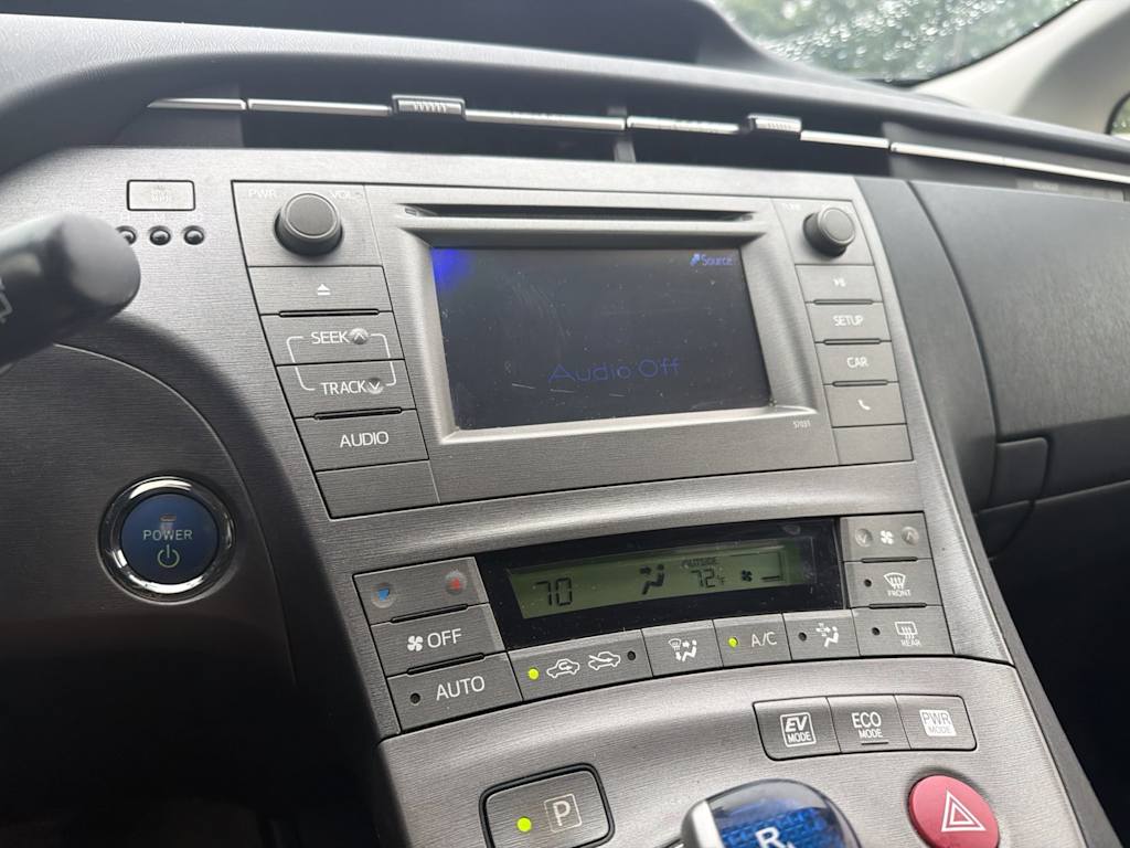Thumbnail: 2013 Toyota Prius - 11
