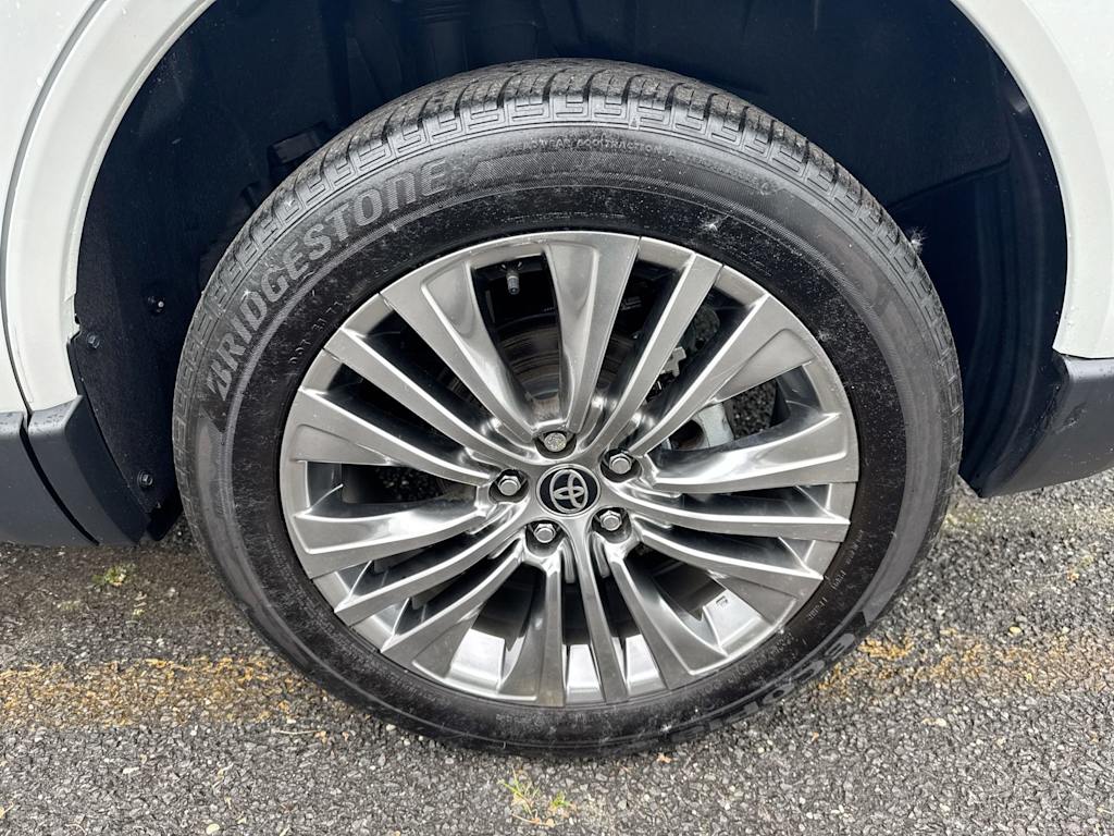 2023 Toyota Venza Limited 7