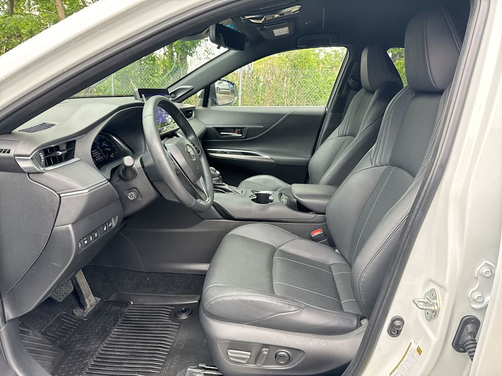 2023 Toyota Venza Limited 9