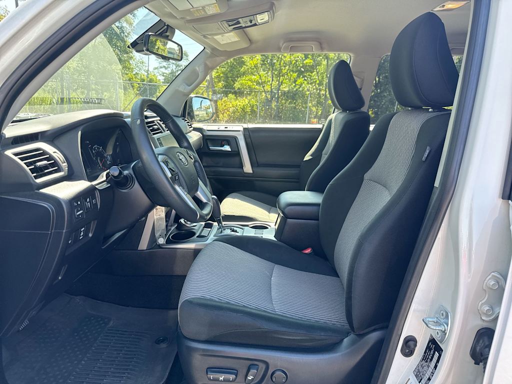 Thumbnail: 2021 Toyota 4Runner - 8