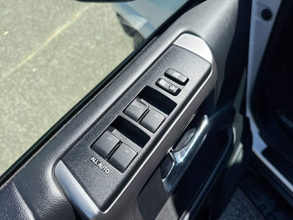 Thumbnail: 2021 Toyota 4Runner - 28