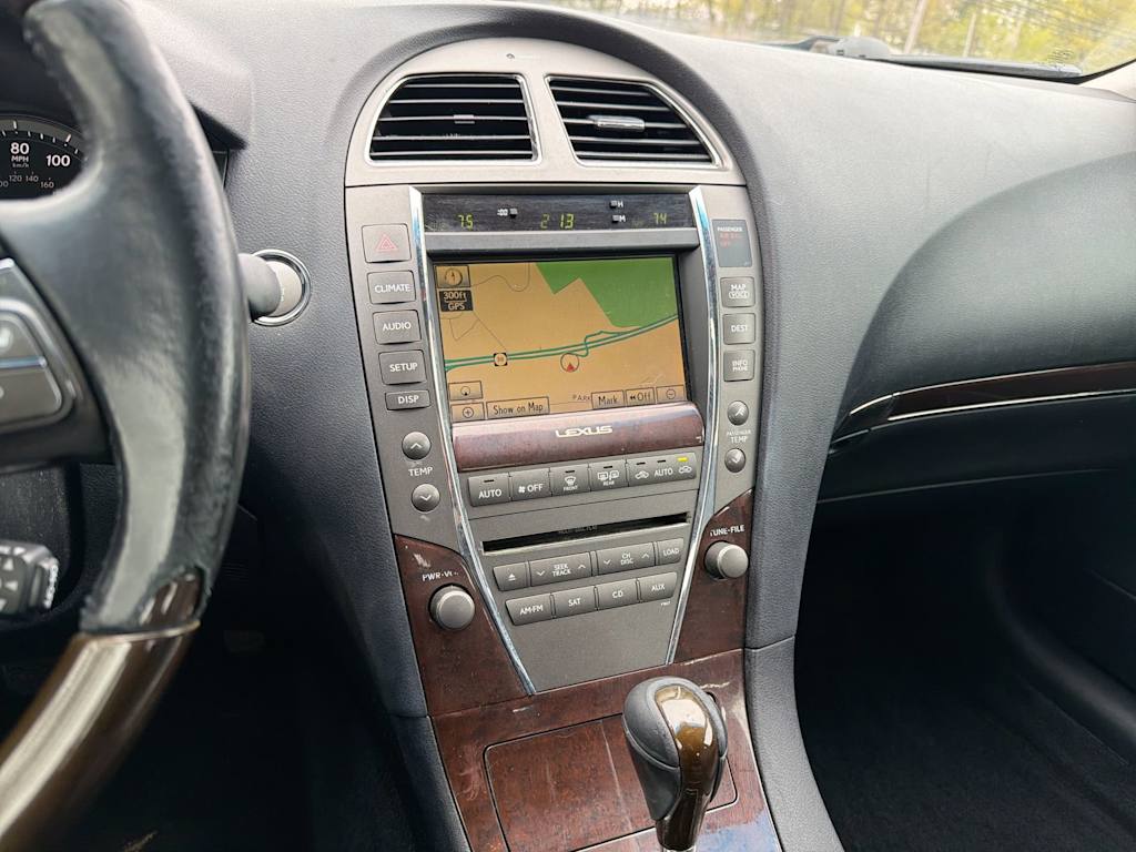 Thumbnail: 2011 Lexus ES - 14