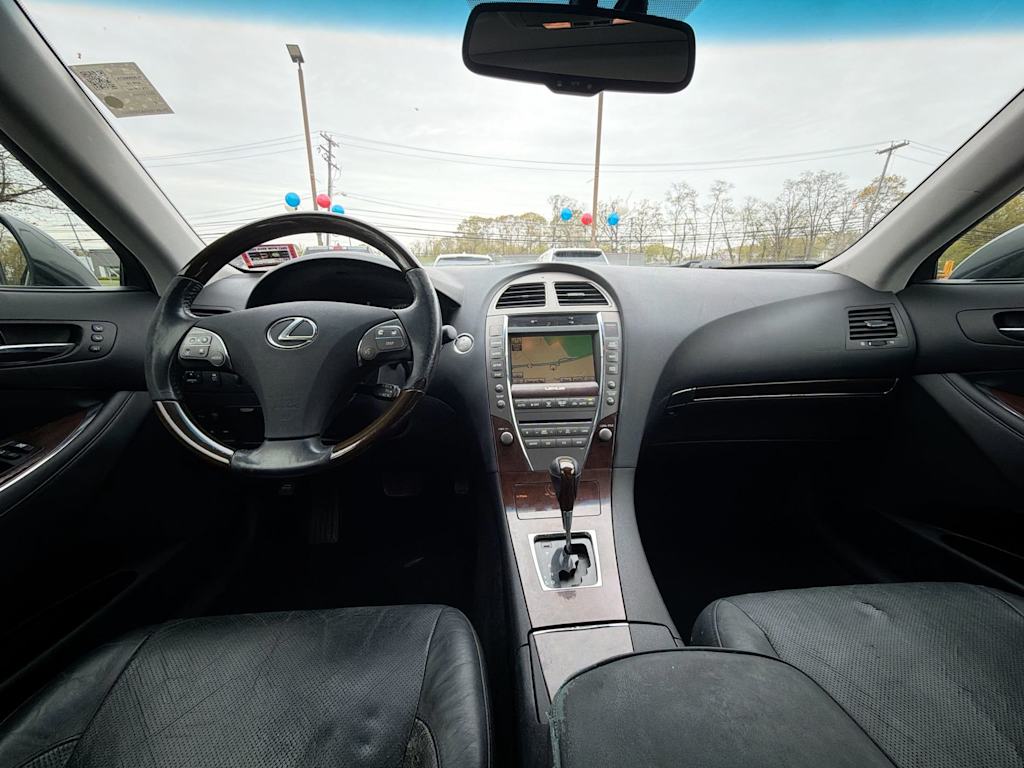 Thumbnail: 2011 Lexus ES - 12