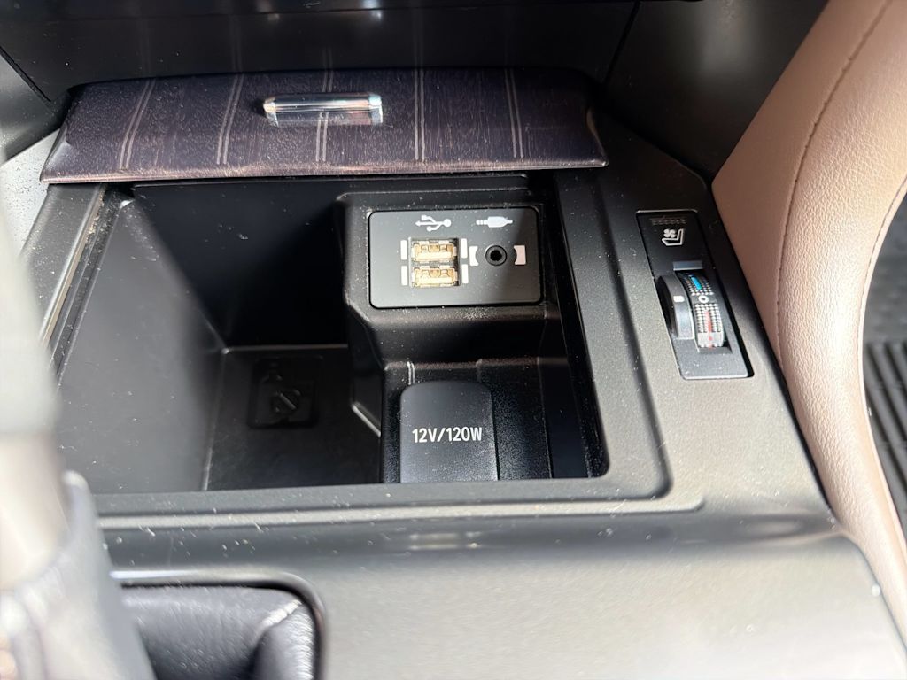 Thumbnail: 2022 Lexus GX - 15