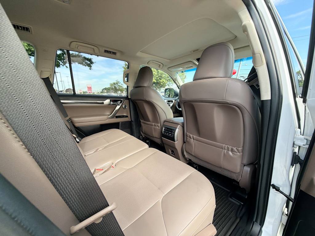 Thumbnail: 2022 Lexus GX - 25