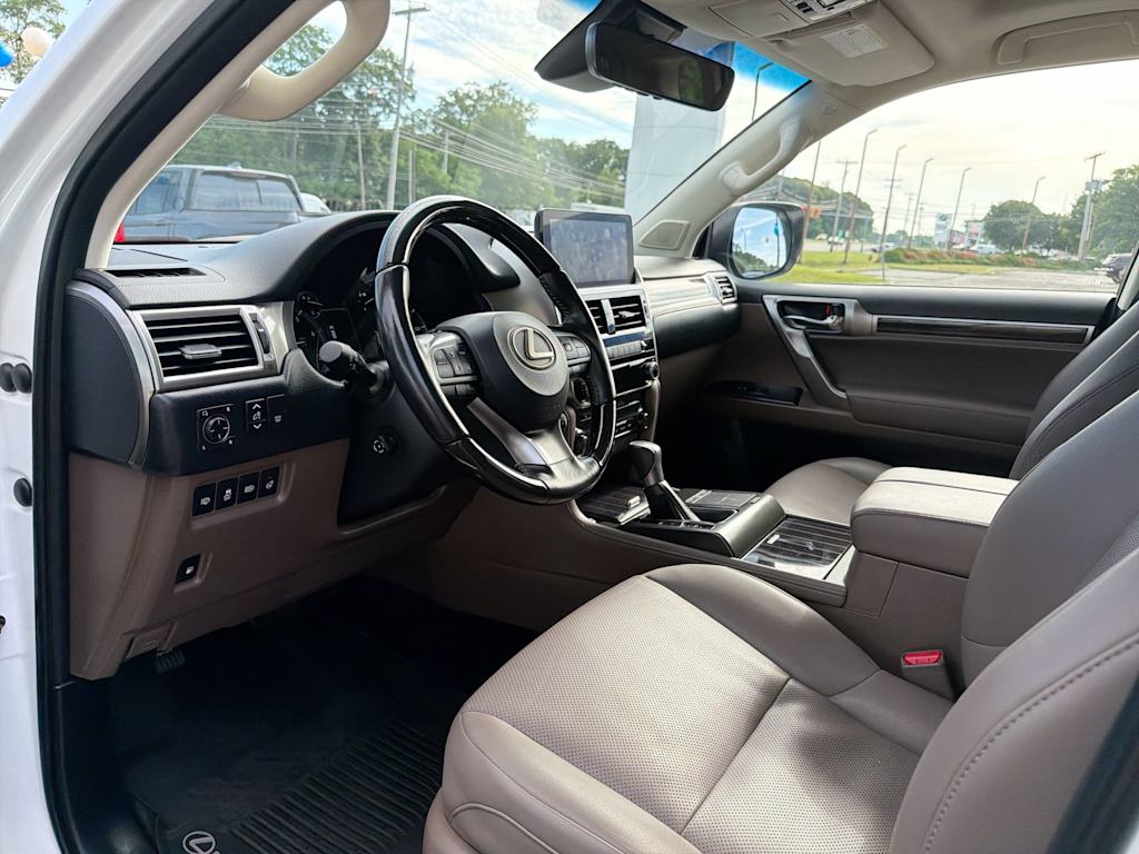 Thumbnail: 2022 Lexus GX - 2