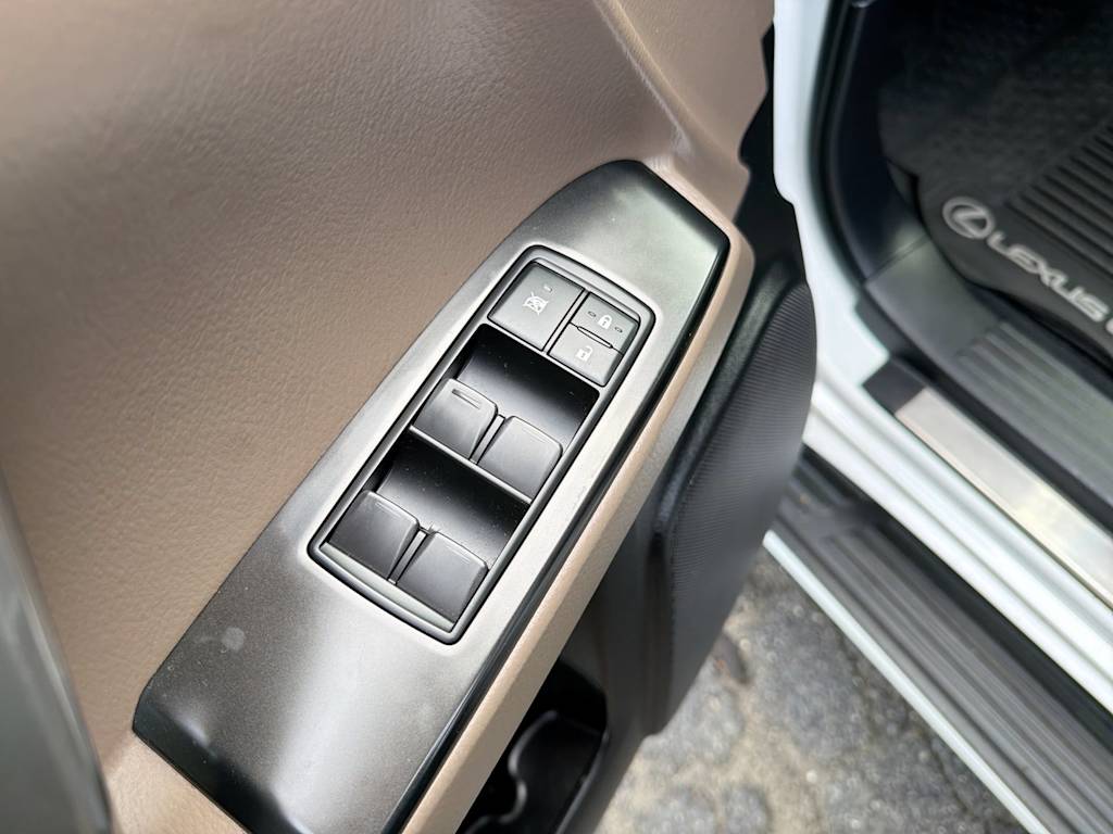 Thumbnail: 2022 Lexus GX - 28