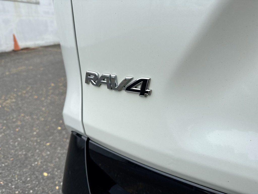 Thumbnail: 2022 Toyota RAV4 - 5
