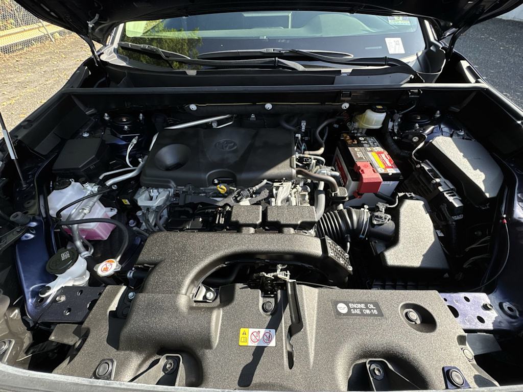 2019 Toyota RAV4 XLE Premium 8