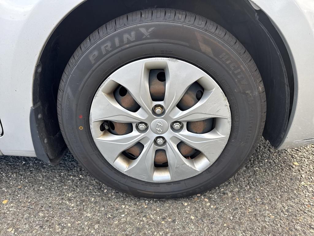 Thumbnail: 2017 Hyundai Accent - 25