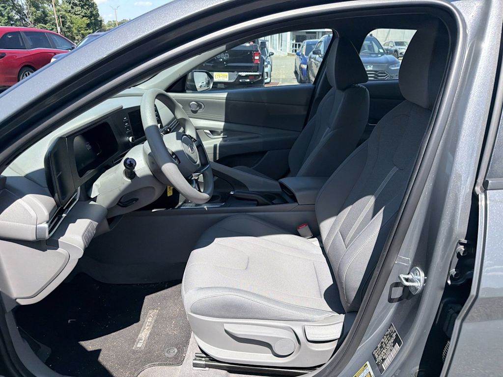 Thumbnail: 2024 Hyundai Elantra - 9