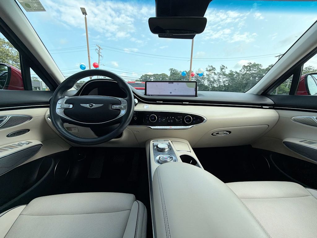 Thumbnail: 2023 Genesis GV70 - 13