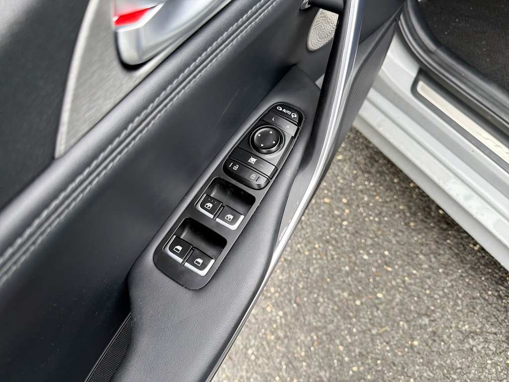 Thumbnail: 2018 Kia Stinger - 29