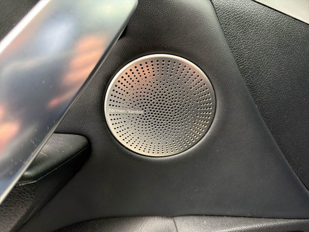 Thumbnail: 2018 Kia Stinger - 35