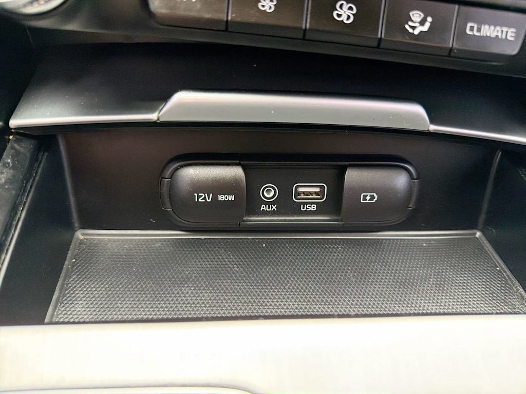 Thumbnail: 2018 Kia Stinger - 36