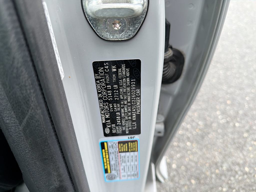 Thumbnail: 2018 Kia Stinger - 18