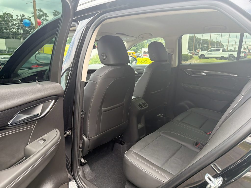 Thumbnail: 2023 Buick Envision - 10