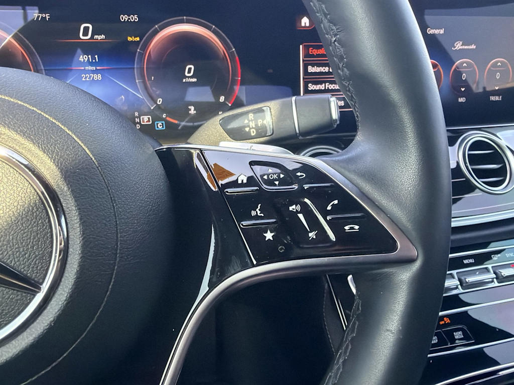 Thumbnail: 2023 Mercedes-Benz E-Class - 18