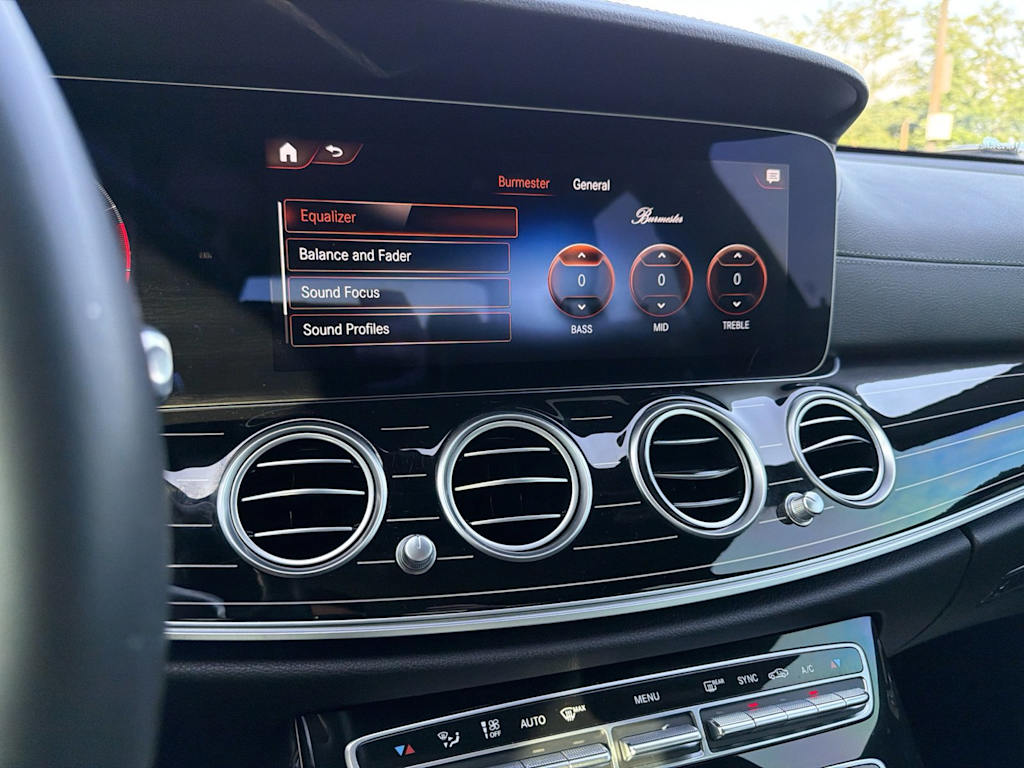 Thumbnail: 2023 Mercedes-Benz E-Class - 10