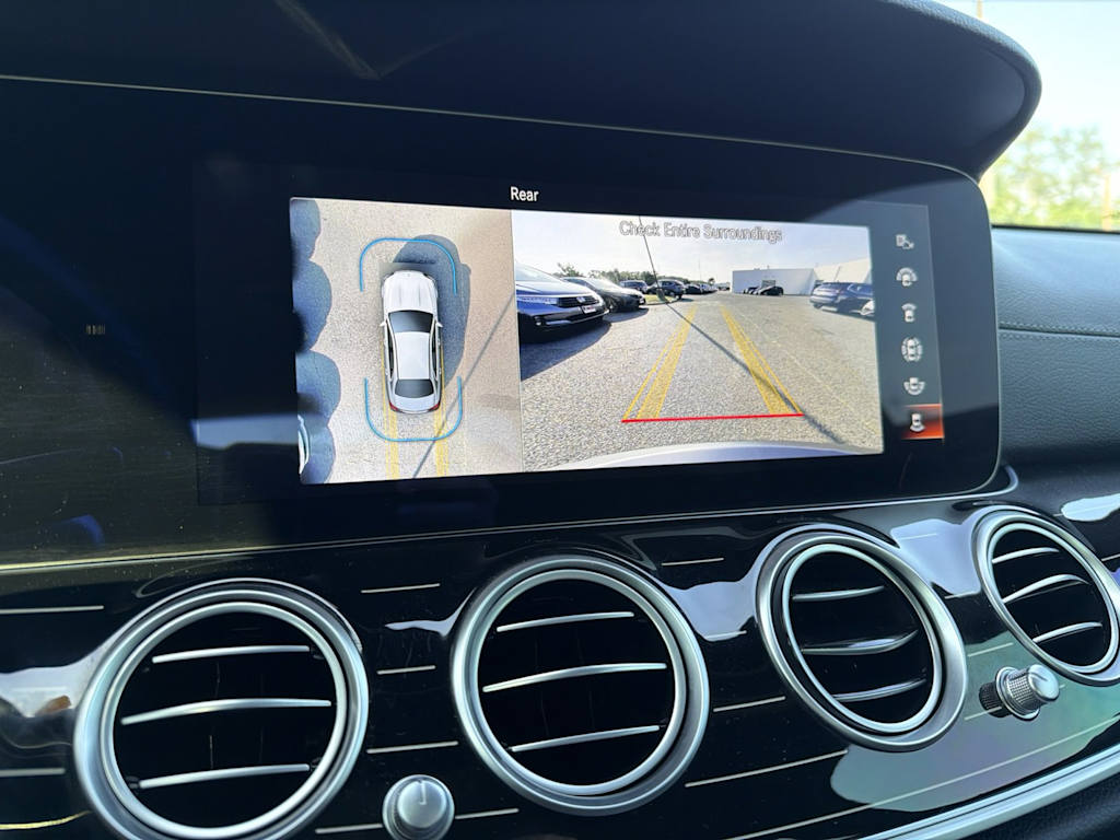 Thumbnail: 2023 Mercedes-Benz E-Class - 16