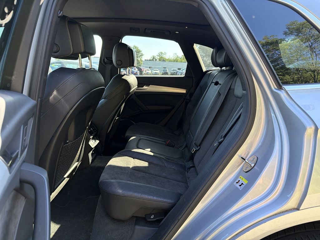 Thumbnail: 2020 Audi SQ5 - 18