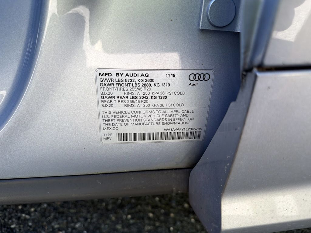 Thumbnail: 2020 Audi SQ5 - 14