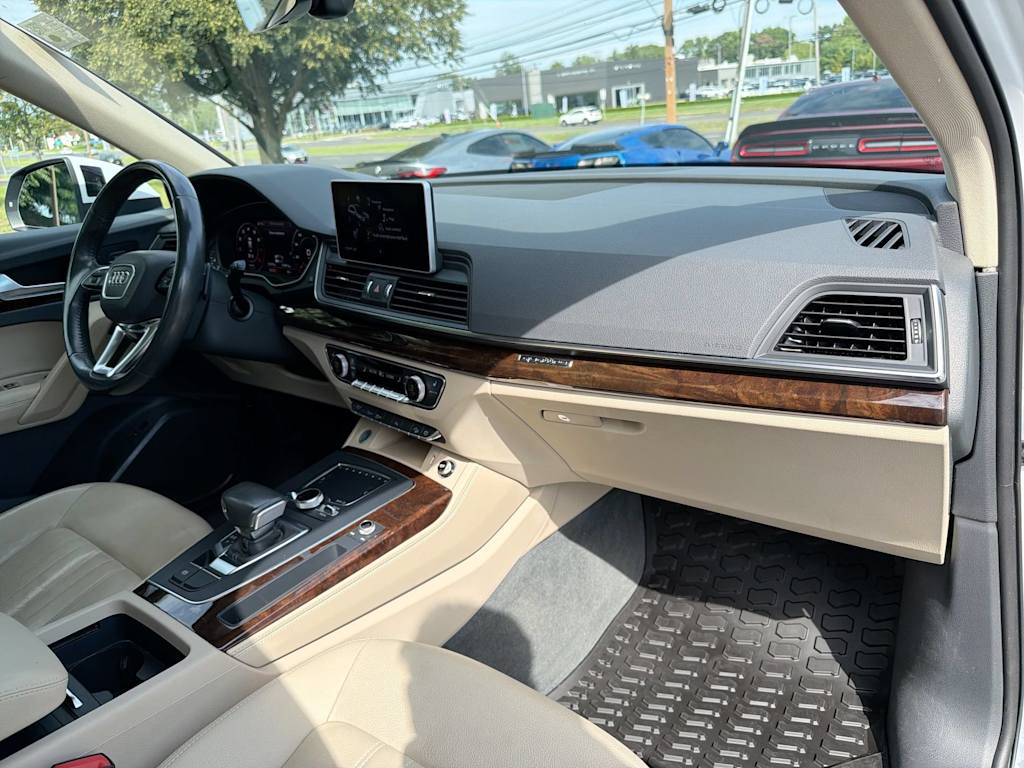 Thumbnail: 2019 Audi Q5 - 9