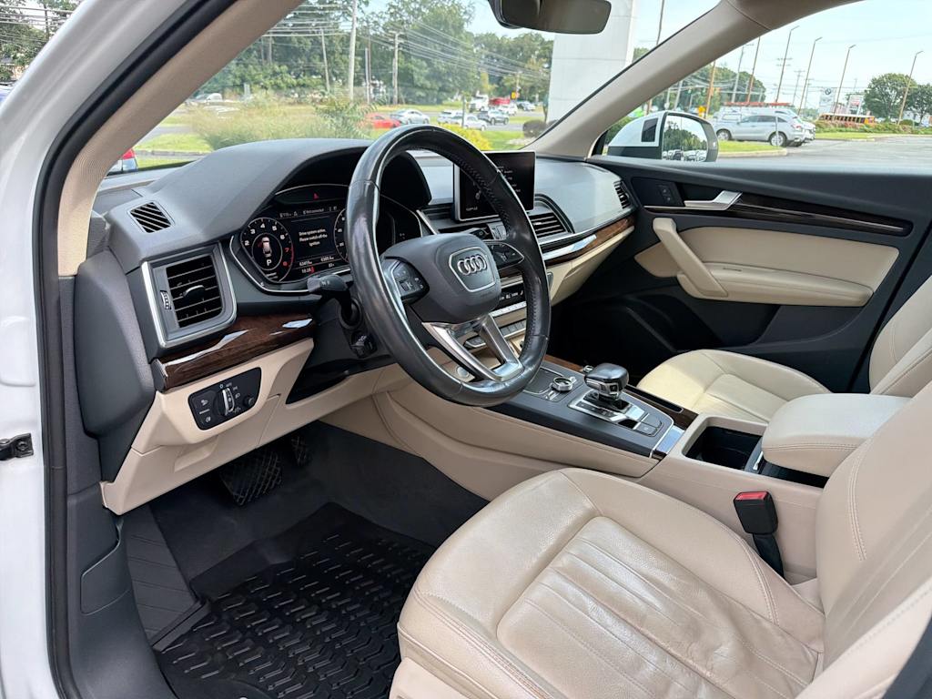 Thumbnail: 2019 Audi Q5 - 2