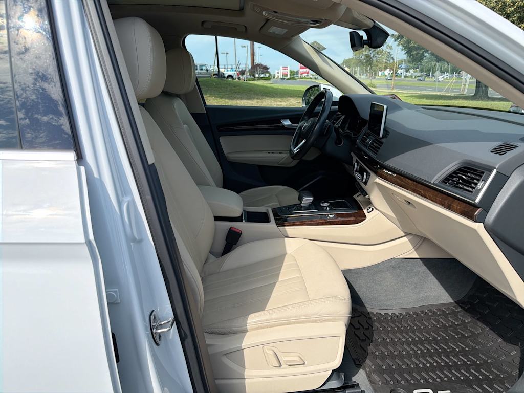Thumbnail: 2019 Audi Q5 - 11