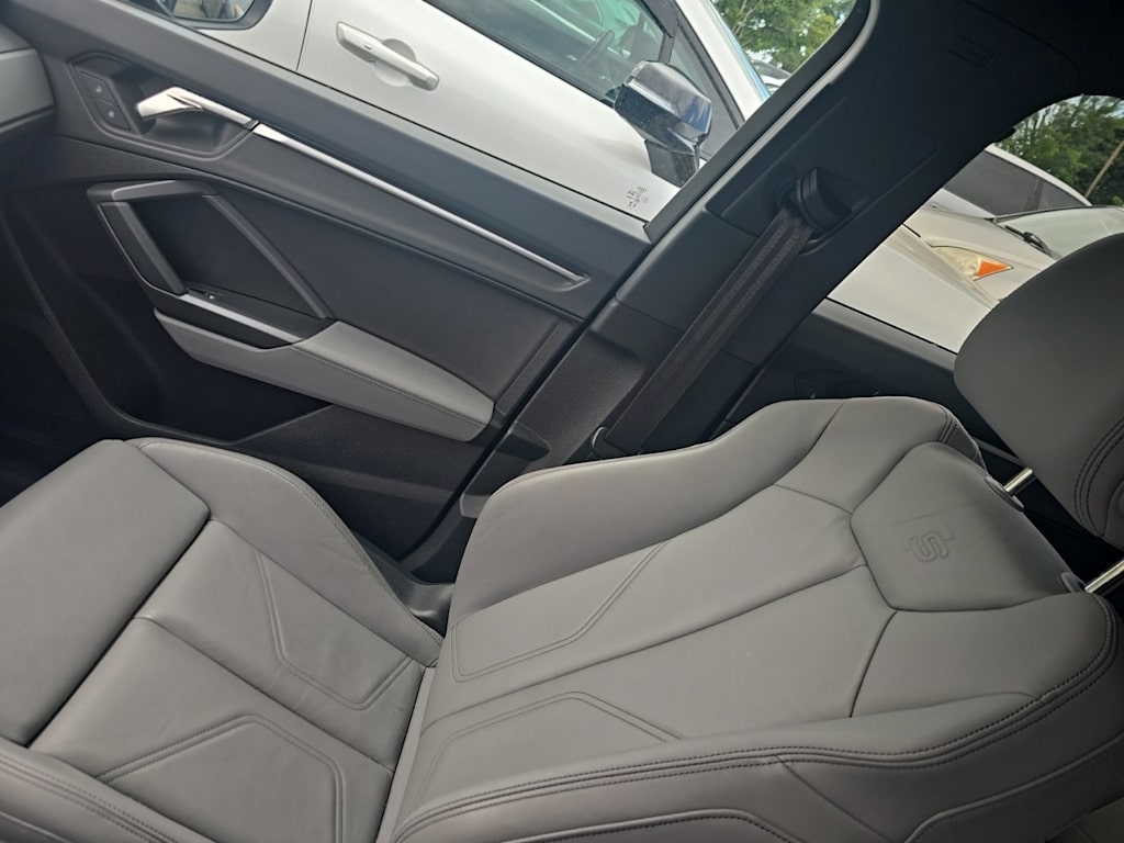 Thumbnail: 2024 Audi Q3 - 27