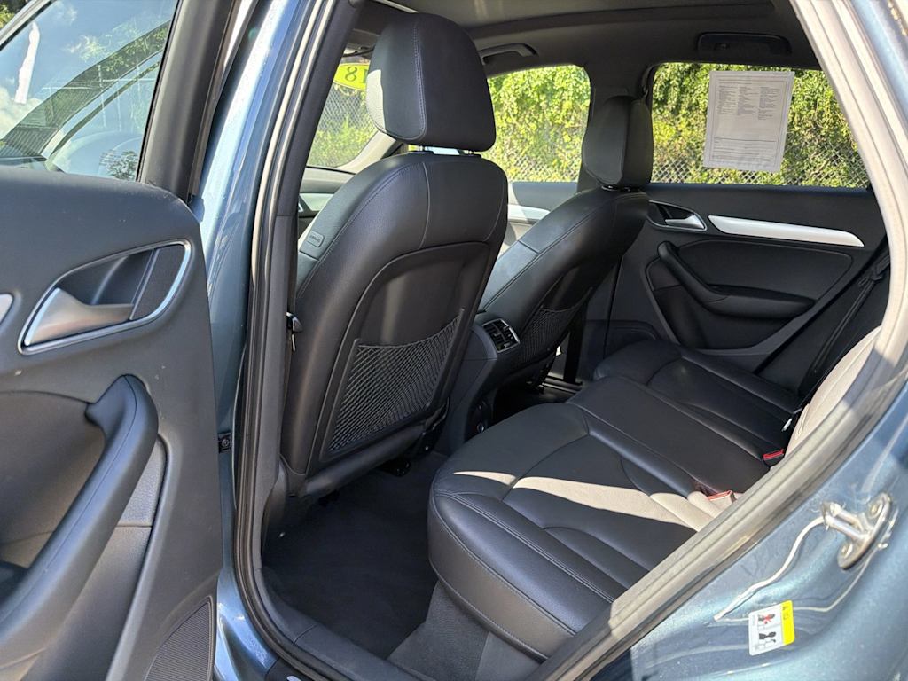 Thumbnail: 2018 Audi Q3 - 10