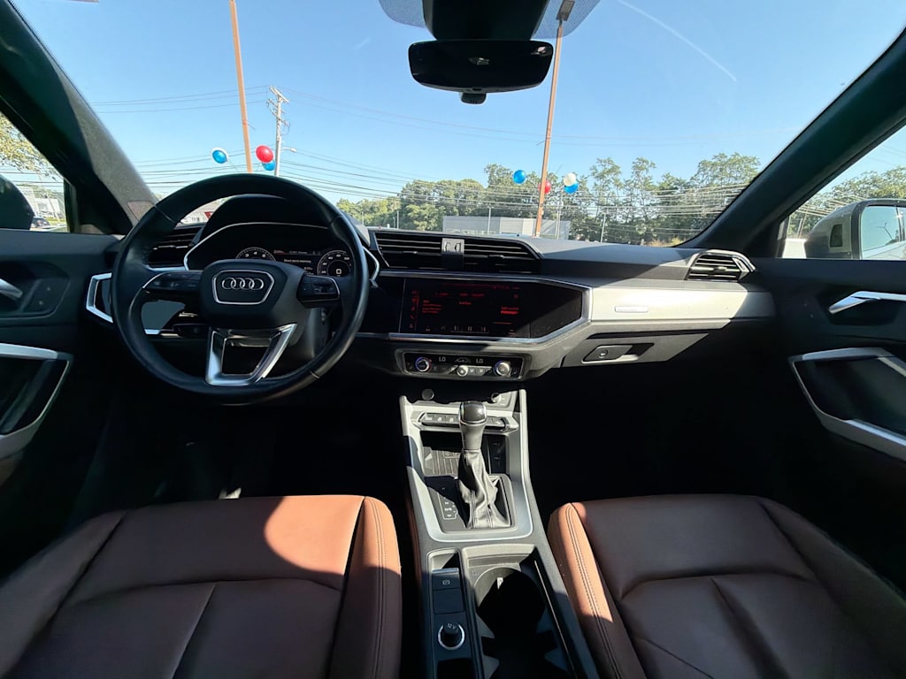 Thumbnail: 2020 Audi Q3 - 13
