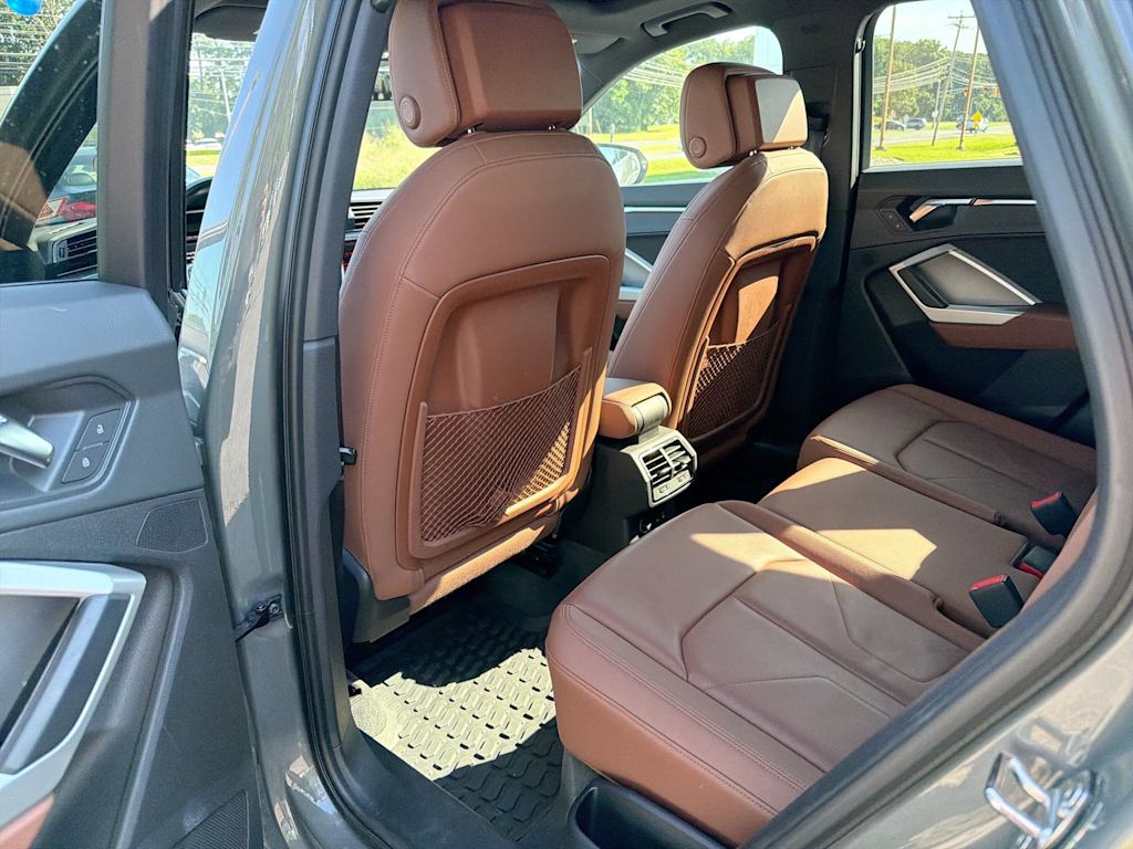 Thumbnail: 2020 Audi Q3 - 12