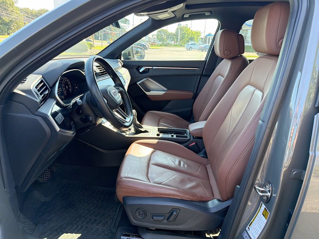 Thumbnail: 2020 Audi Q3 - 10