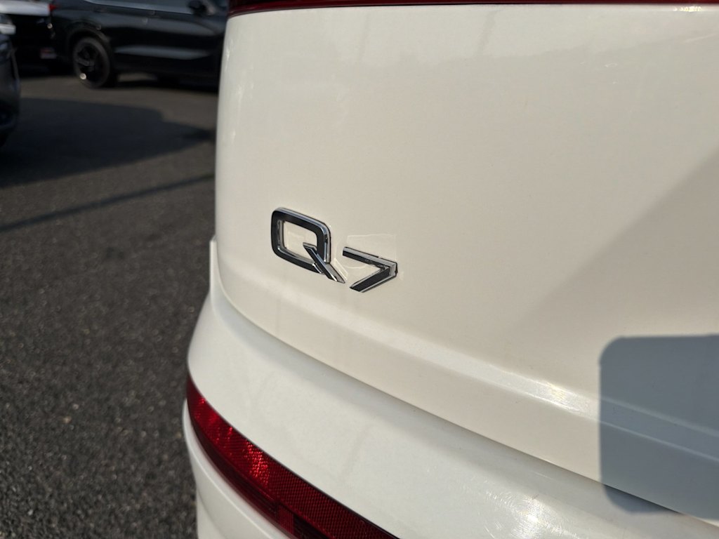 Thumbnail: 2018 Audi Q7 - 7