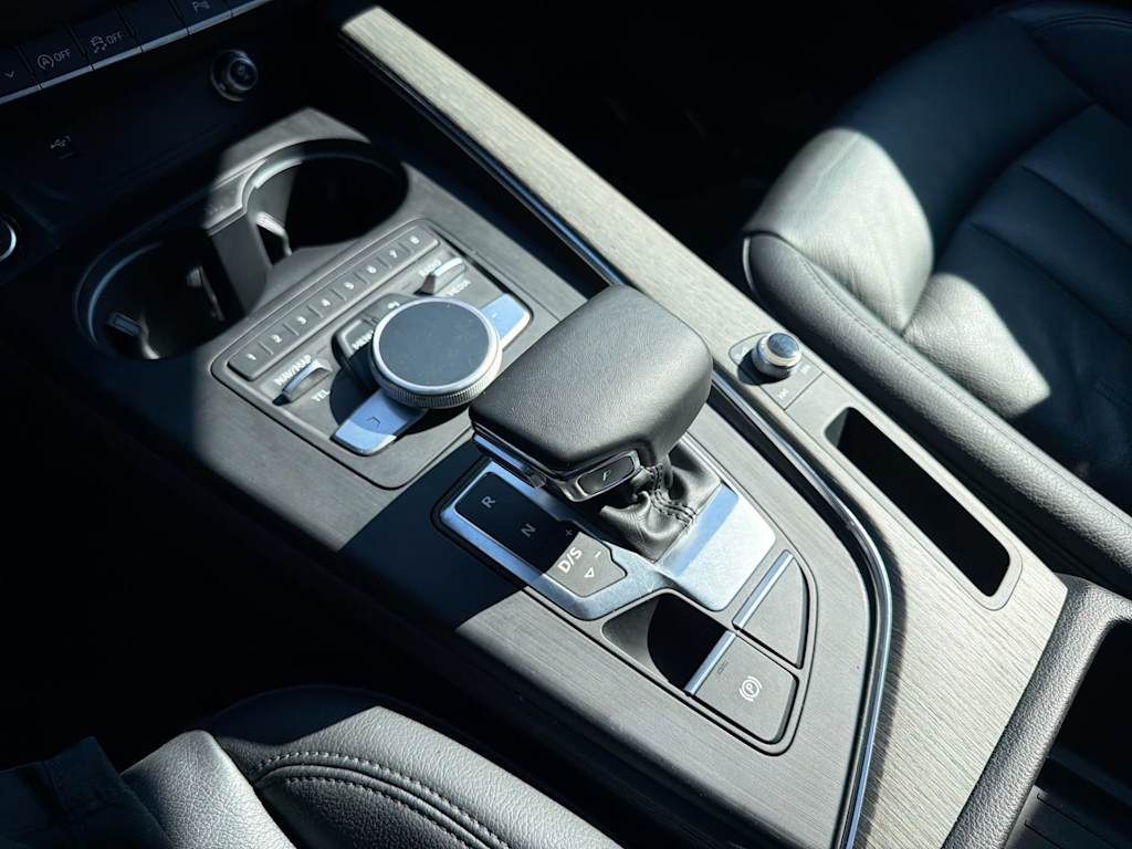 Thumbnail: 2019 Audi A4 - 16