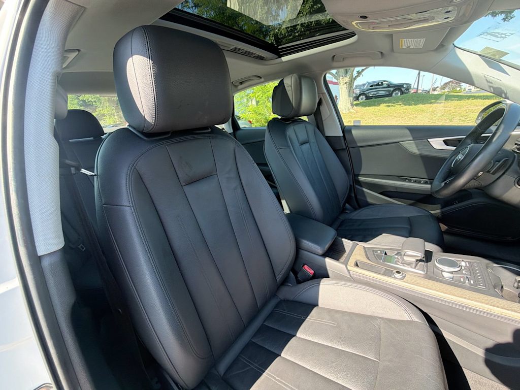 Thumbnail: 2019 Audi A4 - 26