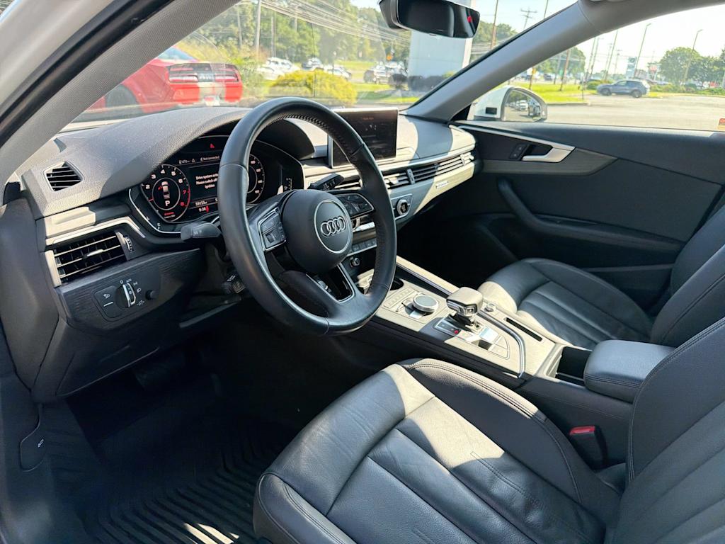 Thumbnail: 2019 Audi A4 - 2