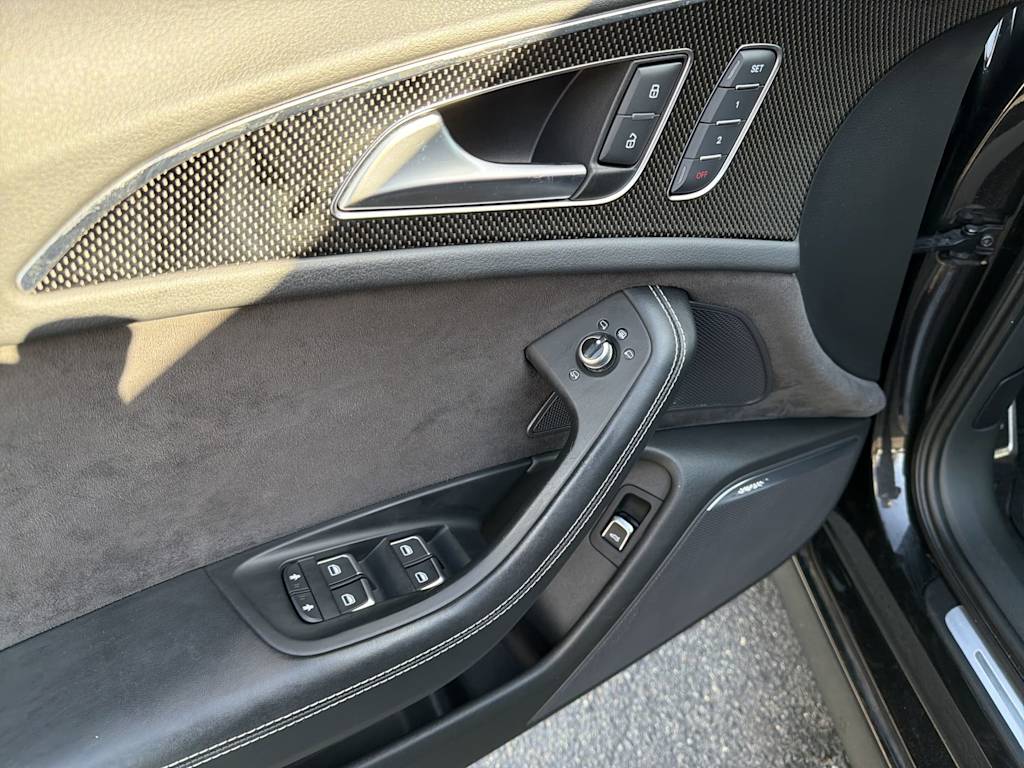 Thumbnail: 2016 Audi S6 - 28